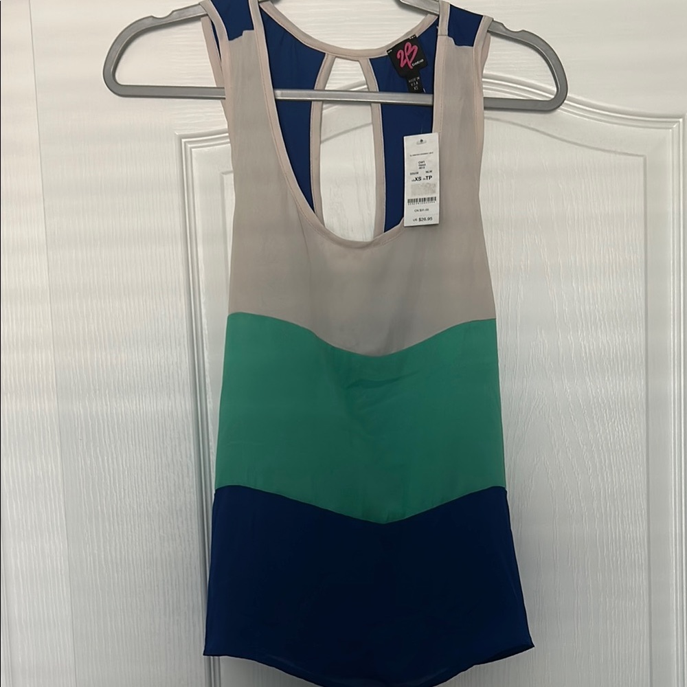 2B Bebe Gray and Green Cut Out Tank Top
